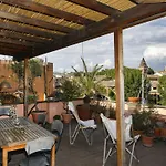 Fienaroli Apartment